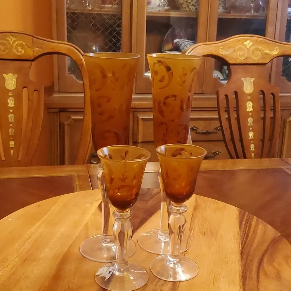 Source Unknown vintage amber